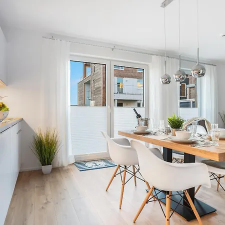 New Port Lounge - Eg, Hafenblick, Terrasse * Olpenitz